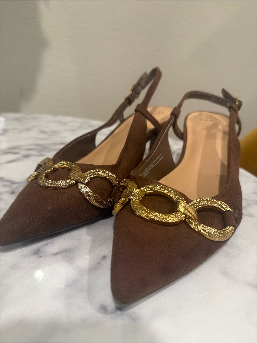 Women's Brown Tabitha
Chain Sling Back Kitten Heels Size 7